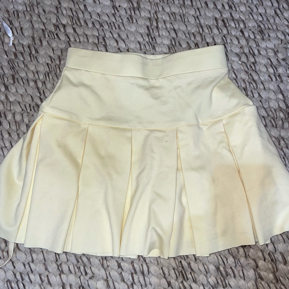 PRINCESS POLLY YELLOW SKIRT!! Worn once size XXs